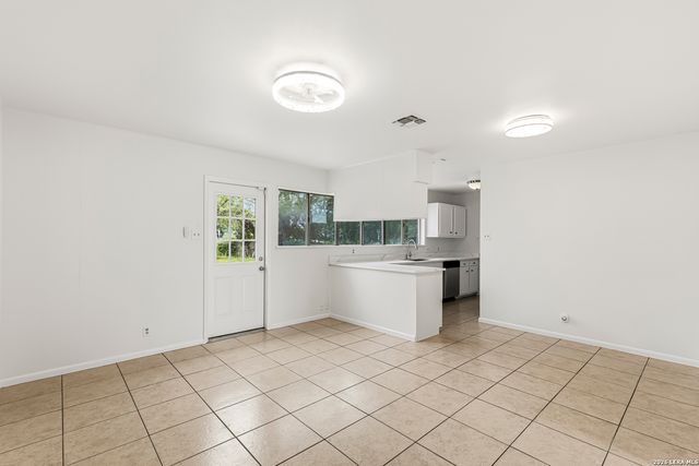 2911 EAGLE RDG, San Antonio, TX 78228