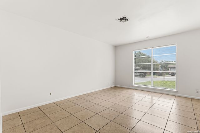 2911 EAGLE RDG, San Antonio, TX 78228