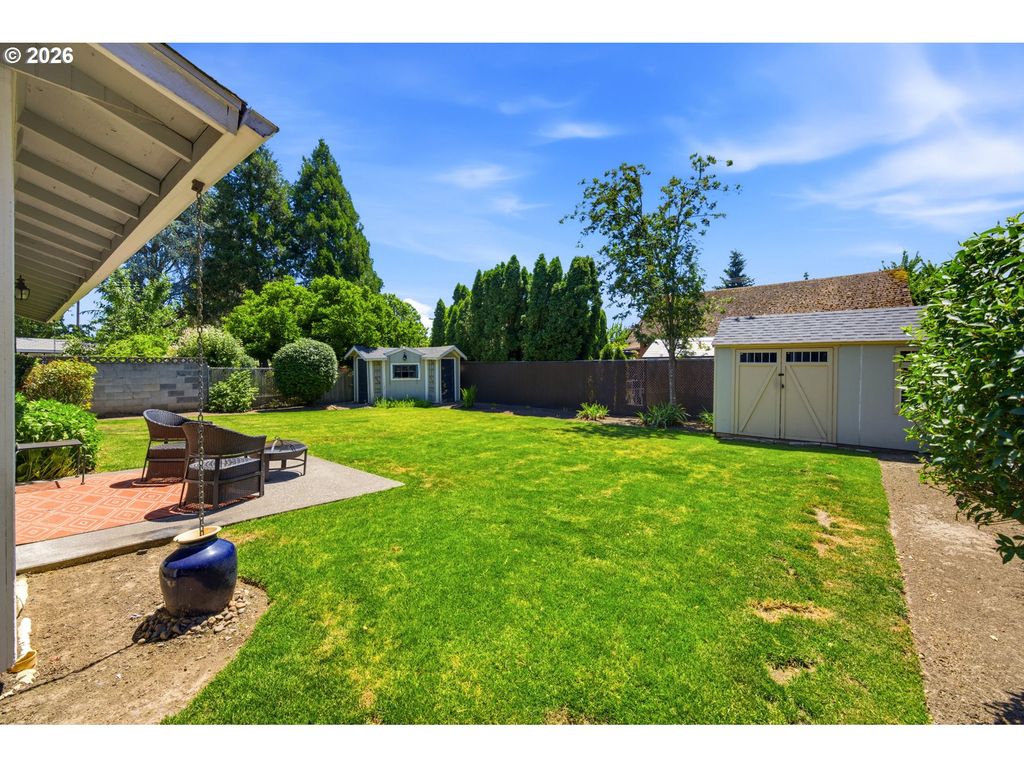 Image 31 of property listing at 330 Nw 12TH St, Mc Minnville, OR 97128