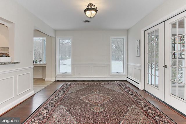 5619 WHARTON LN, Centreville, VA 20120
