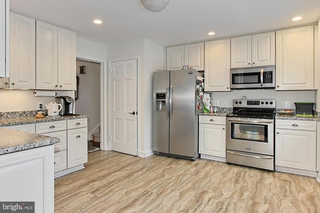 5619 WHARTON LN, Centreville, VA 20120