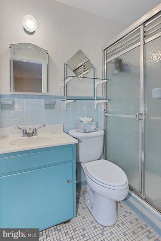 5619 WHARTON LN, Centreville, VA 20120
