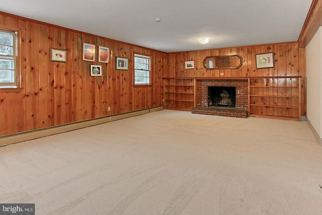 5619 WHARTON LN, Centreville, VA 20120
