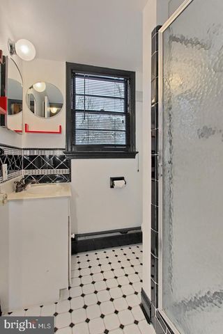 5619 WHARTON LN, Centreville, VA 20120