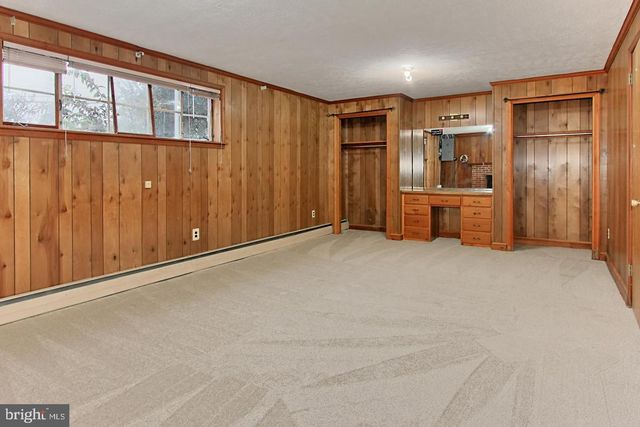 5619 WHARTON LN, Centreville, VA 20120