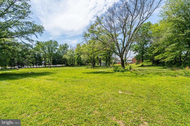 5619 WHARTON LN, Centreville, VA 20120