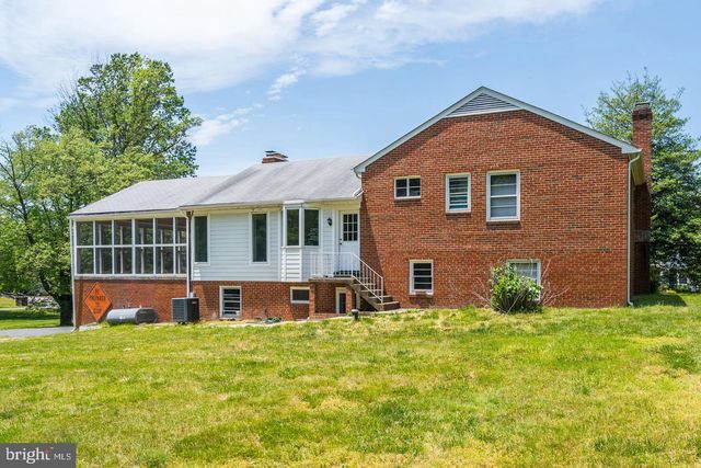 5619 WHARTON LN, Centreville, VA 20120