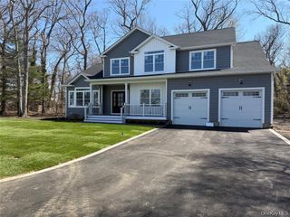 1 Lotto Court, Lake Grove, NY 11755