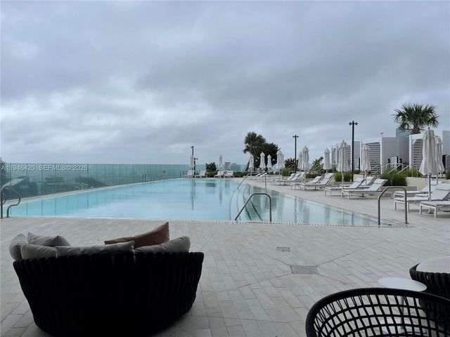 300 Biscayne Boulevard Way 1006E, Miami, FL 33131