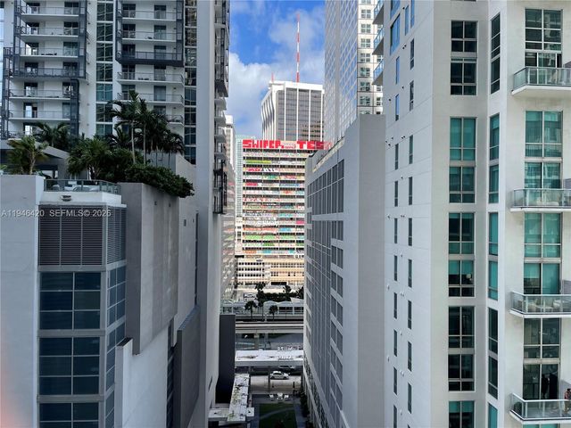 300 Biscayne Boulevard Way 1006E, Miami, FL 33131