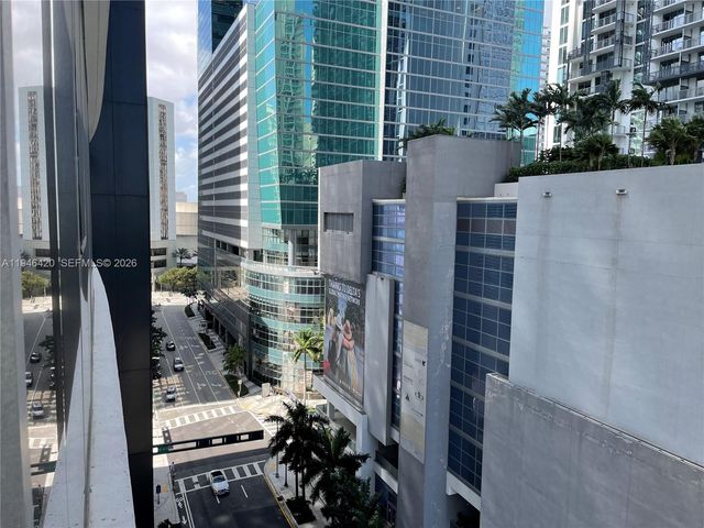 300 Biscayne Boulevard Way 1006E, Miami, FL 33131