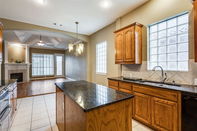2212 Stone Creek Drive, Mckinney, TX 75072