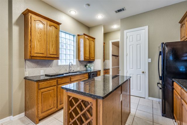 2212 Stone Creek Drive, Mckinney, TX 75072