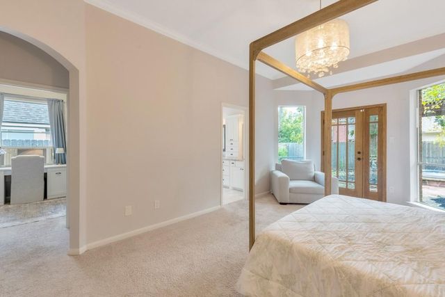 10 Merit Woods Place, The Woodlands, TX 77382