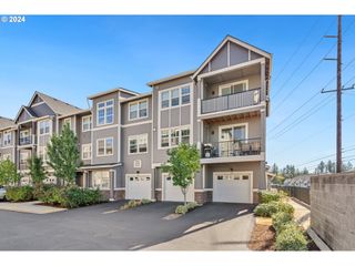 17182 Sw APPLEDALE Rd 305, Beaverton, OR 97007