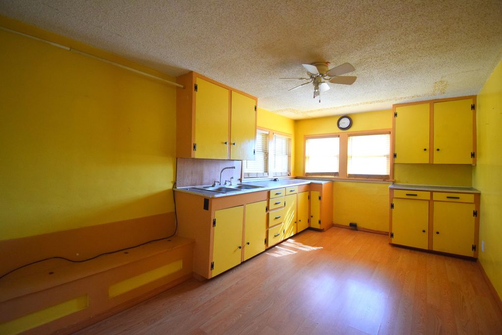 Image 20 of property listing at 2308 Logan Street, Mt Vernon, IL 62864