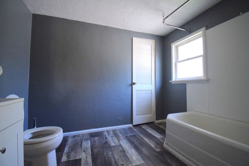 Image 23 of property listing at 2308 Logan Street, Mt Vernon, IL 62864