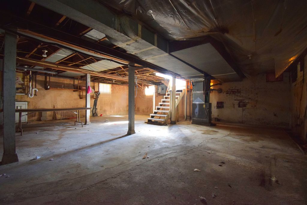 Image 26 of property listing at 2308 Logan Street, Mt Vernon, IL 62864