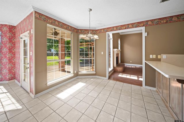 14381 Cedarwood Cir, Tyler, TX 75703