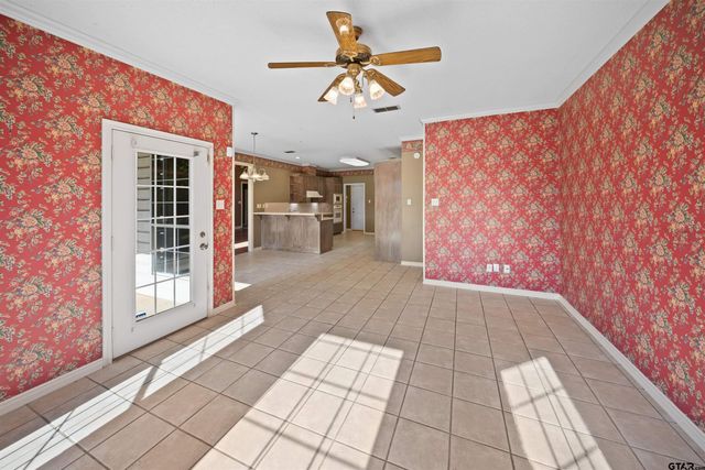 14381 Cedarwood Cir, Tyler, TX 75703