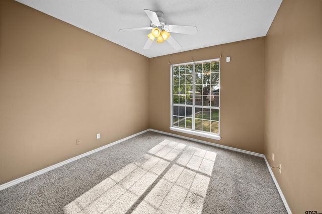14381 Cedarwood Cir, Tyler, TX 75703
