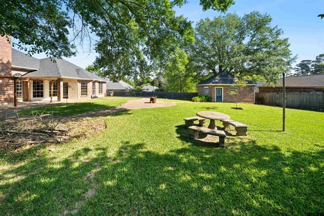 14381 Cedarwood Cir, Tyler, TX 75703
