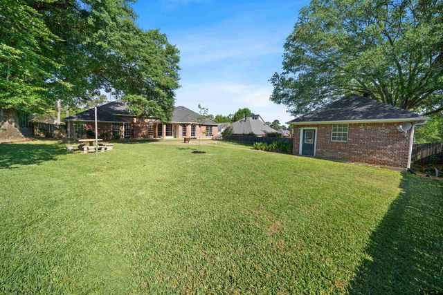 14381 Cedarwood Cir, Tyler, TX 75703