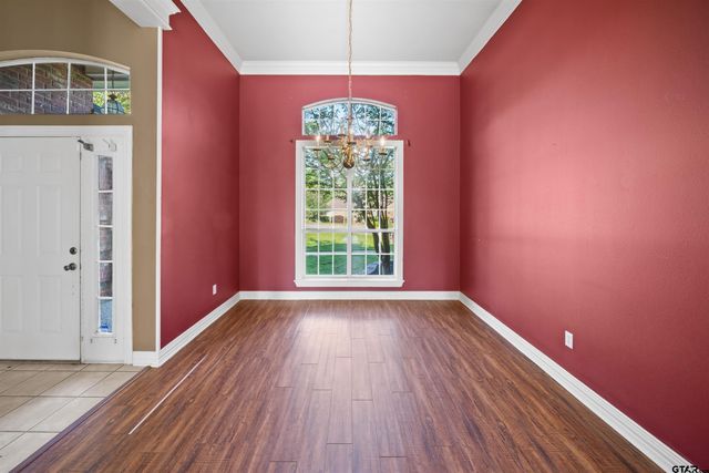 14381 Cedarwood Cir, Tyler, TX 75703