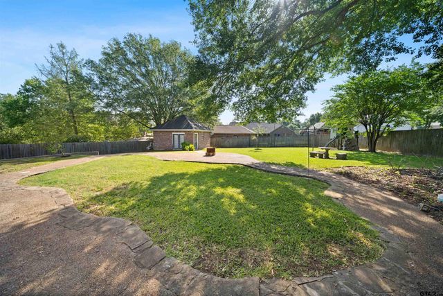 14381 Cedarwood Cir, Tyler, TX 75703