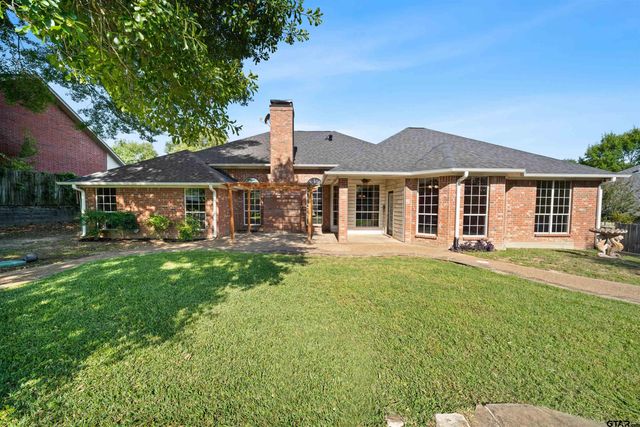 14381 Cedarwood Cir, Tyler, TX 75703