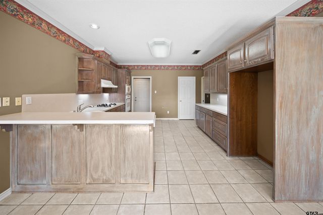 14381 Cedarwood Cir, Tyler, TX 75703