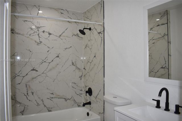 900 NW 8th Ave 1, Pompano Beach, FL 33060