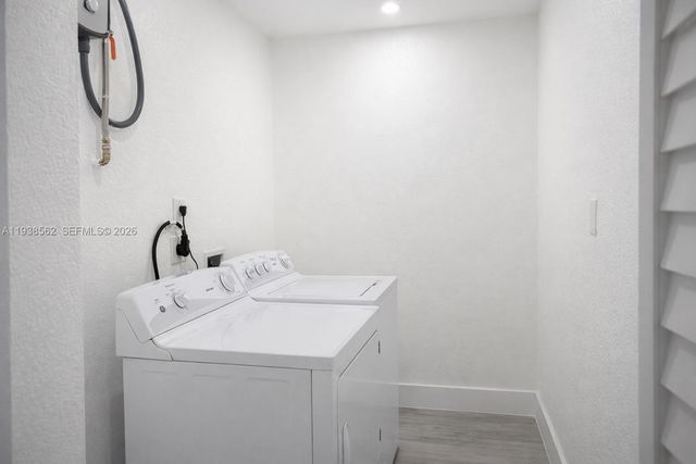 900 NW 8th Ave 1, Pompano Beach, FL 33060