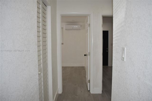 900 NW 8th Ave 1, Pompano Beach, FL 33060