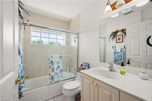 569 Rio Vista AVE, Punta Gorda, FL 33982