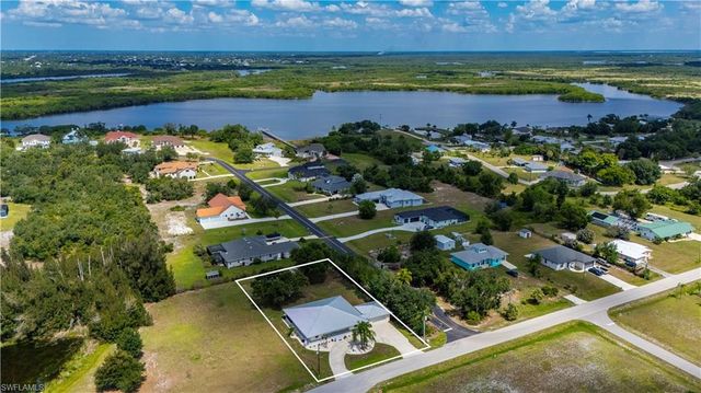 569 Rio Vista AVE, Punta Gorda, FL 33982