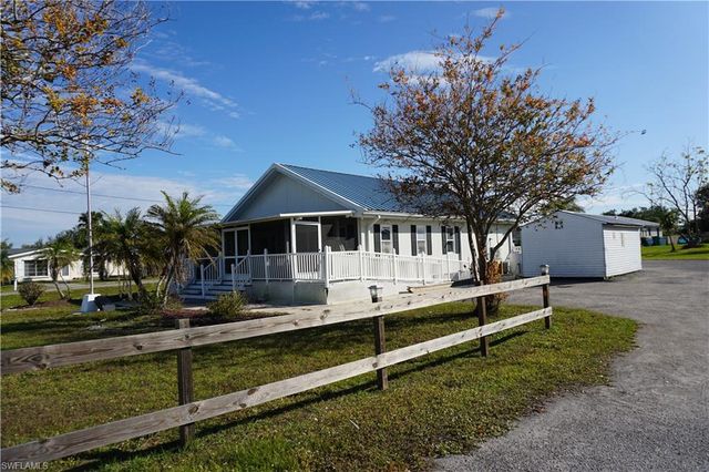 569 Rio Vista AVE, Punta Gorda, FL 33982