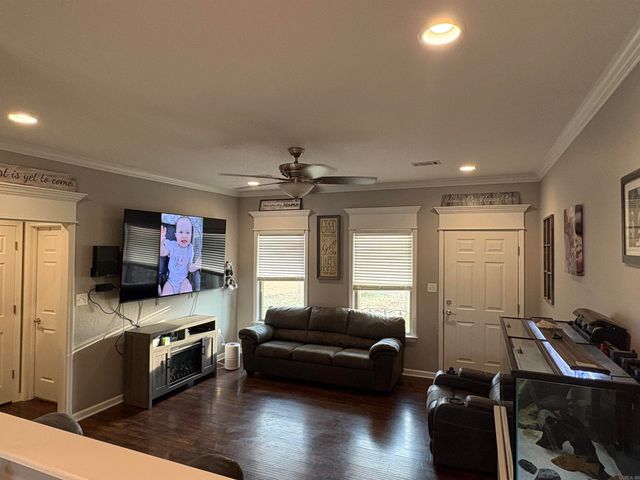 2700 Ridgewood Road, Searcy, AR 72143