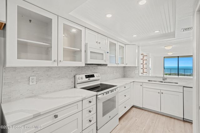 1860 N Atlantic Avenue B302, Cocoa Beach, FL 32931