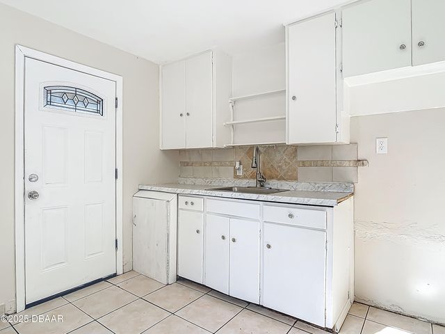 215 North Street, Daytona Beach, FL 32114