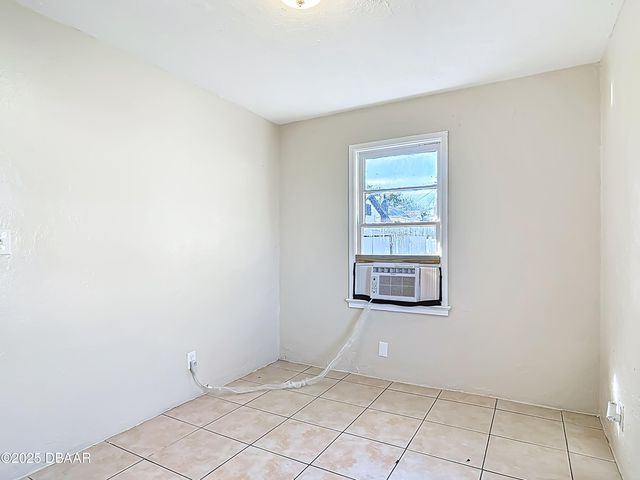 215 North Street, Daytona Beach, FL 32114