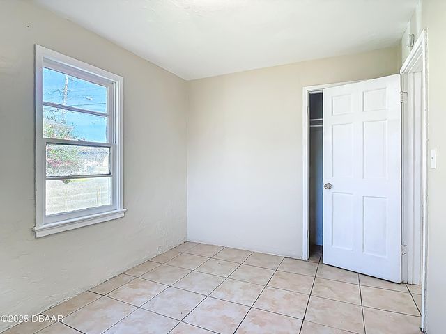215 North Street, Daytona Beach, FL 32114