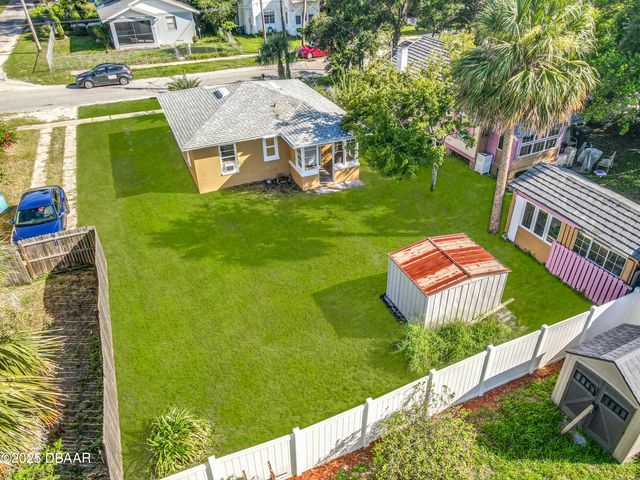 215 North Street, Daytona Beach, FL 32114