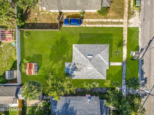 215 North Street, Daytona Beach, FL 32114