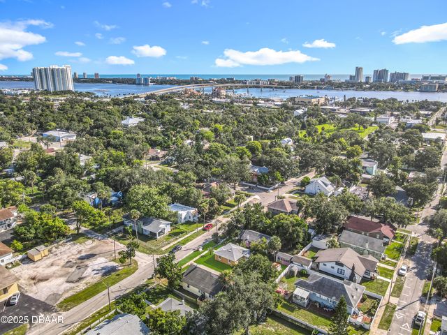 215 North Street, Daytona Beach, FL 32114
