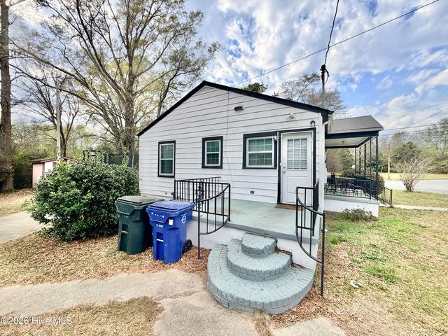 1025 E Caswell Street, Kinston, NC 28501