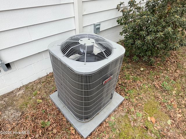 1025 E Caswell Street, Kinston, NC 28501