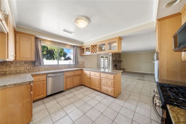 1330 Eaton, Hemet, CA 92543