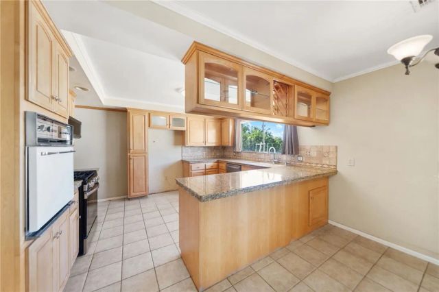 1330 Eaton, Hemet, CA 92543