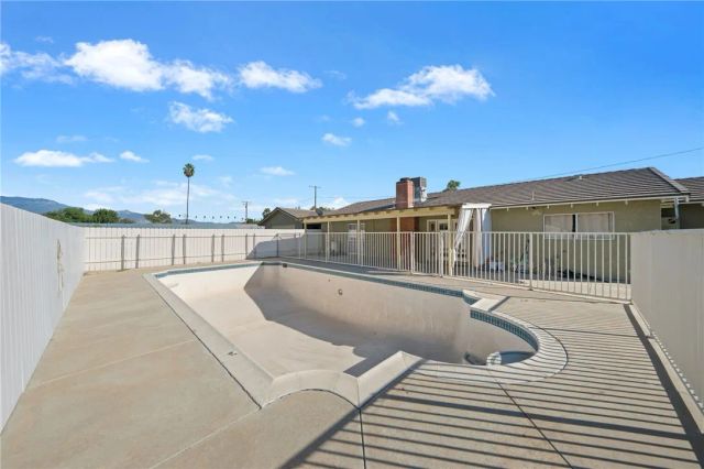 1330 Eaton, Hemet, CA 92543